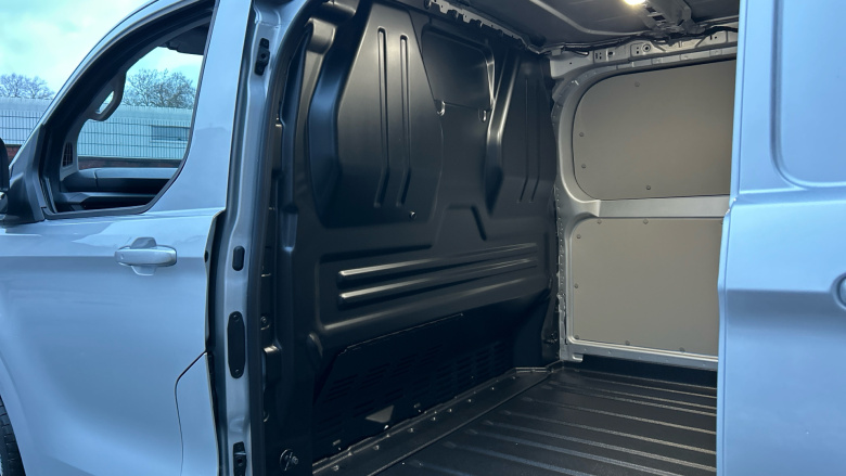 Ford Transit Custom 280 L1 Diesel Fwd 2.0 EcoBlue 136ps H1 Van Limited